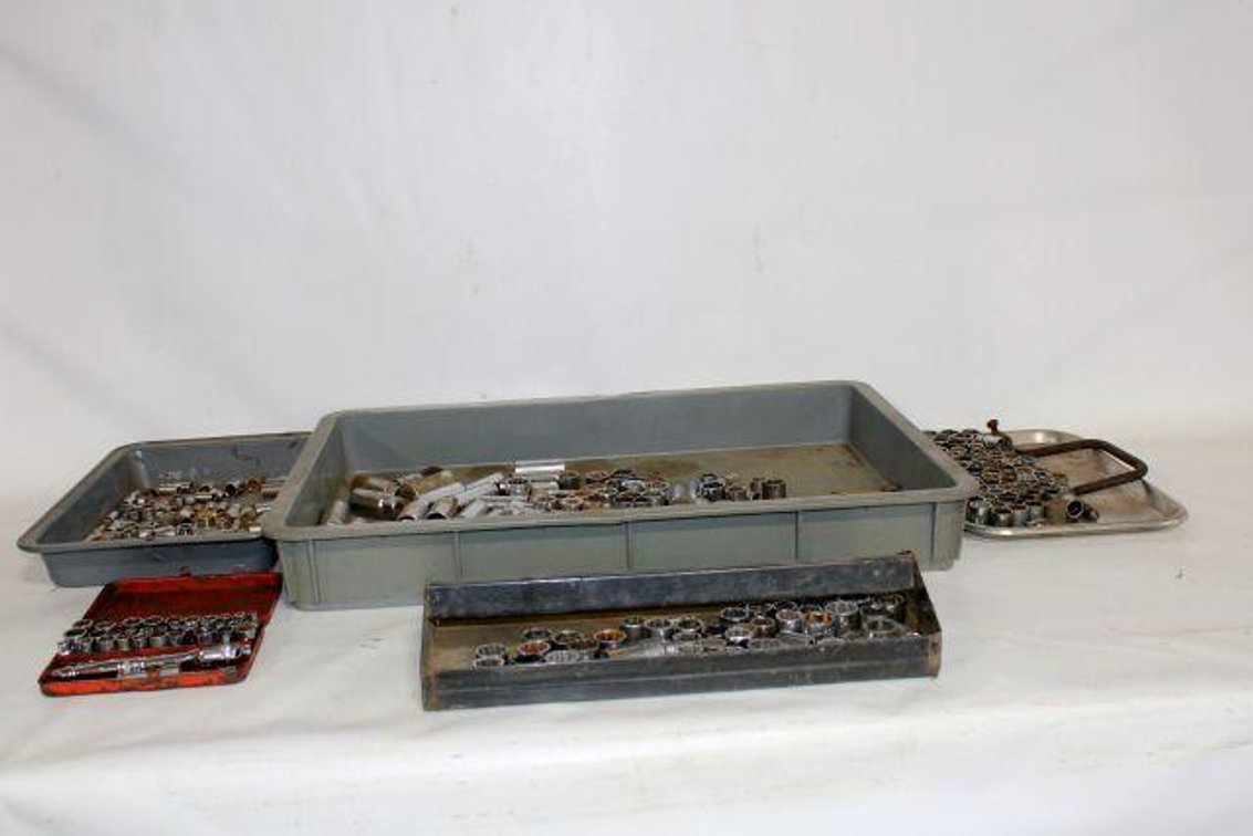 SOCKETS
