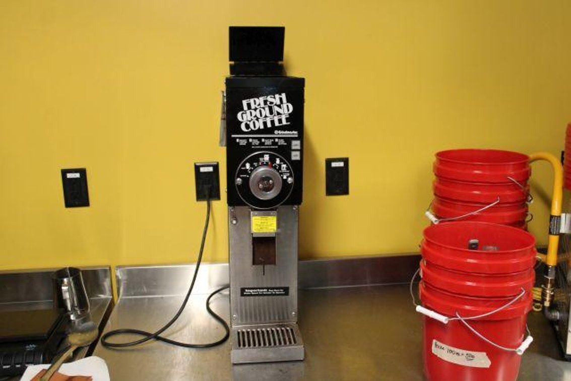 GRIND MASTER COFFEE GRINDER 