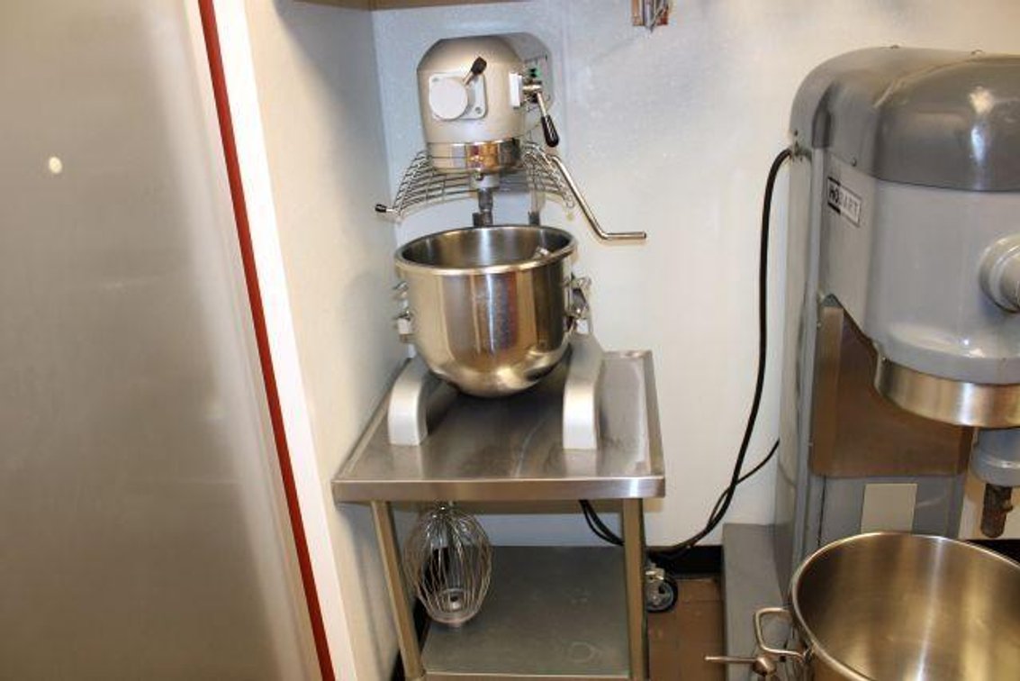 SINTINEL COMMERCIAL MIXER W/ ROLLING CART 