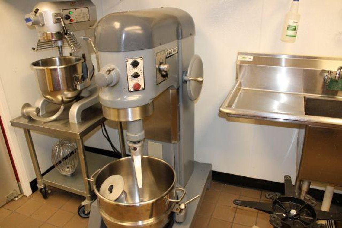 HOBART COMMERCIAL MIXER 