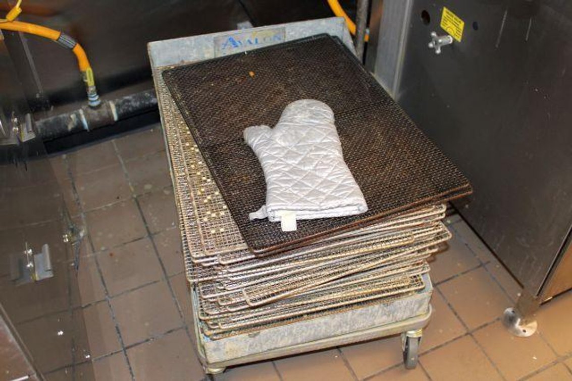 DONUT TRAYS AND ROLLING CART