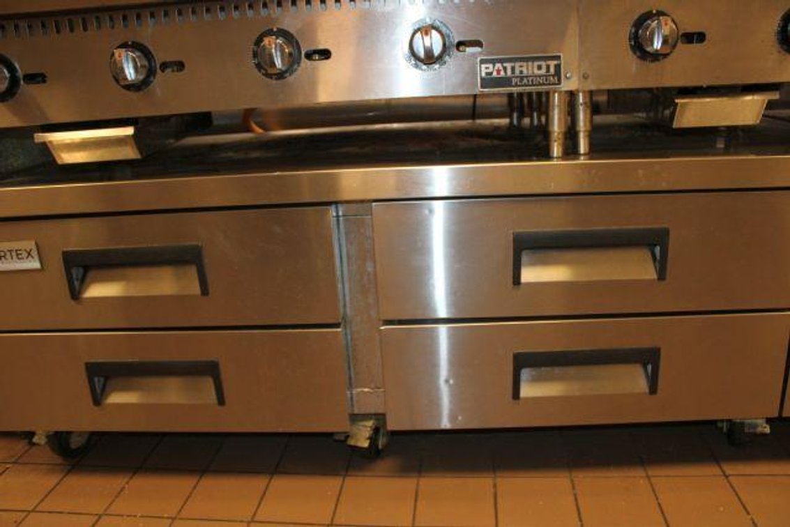 VORTEX REFRIGERATED CHEF BASE