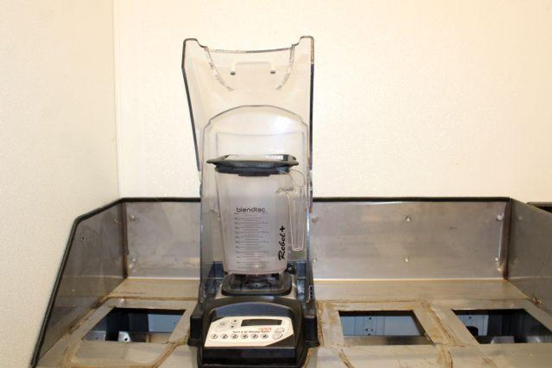 VITAMIX COMMERCIAL BLENDER 