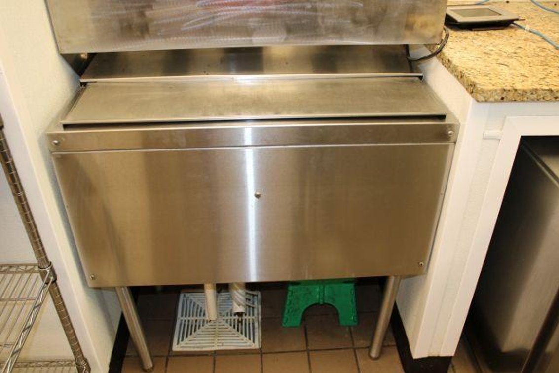 STAINLESS STEEL COOLER