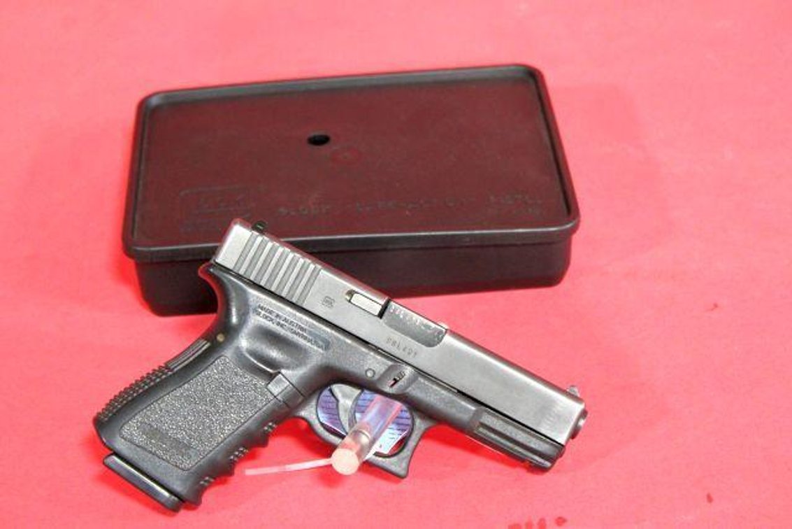 GLOCK 19 SEMI AUTO PISTOL