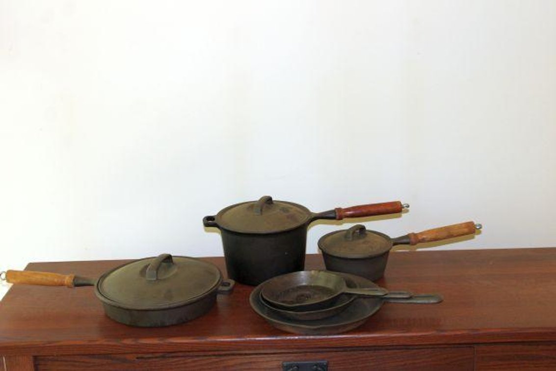 CAST IRON POTS AND SKILLETS 