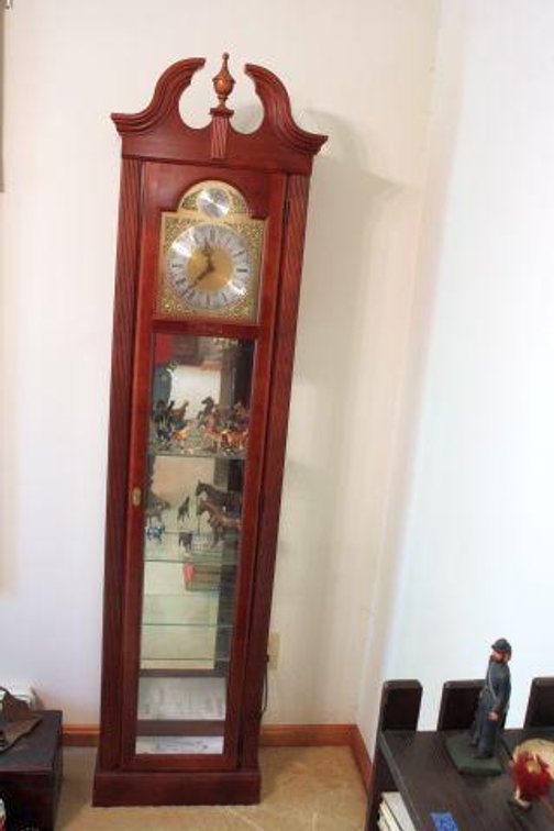 HOWARD MILLER TEMPEST FUGIT GRANDFATHER CLOCK