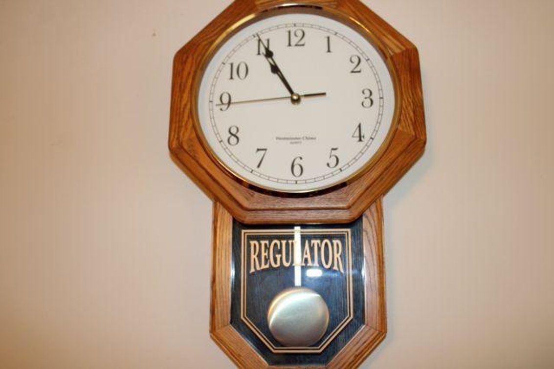 REGULATOR WESTMINSTER CHIME WALL CLOCK 