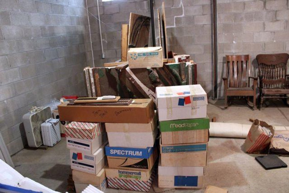 LARGE LOT OF TRAINS AND TRACK
