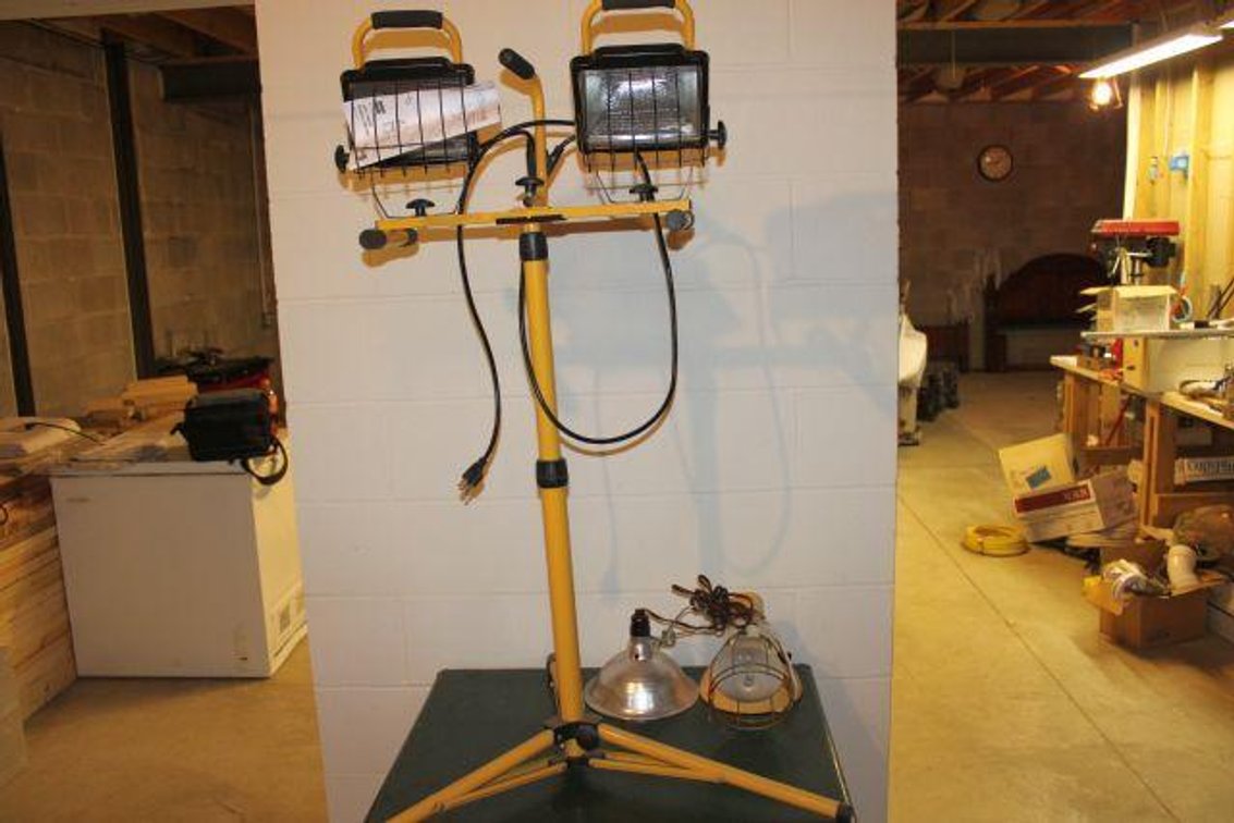 WORK LIGHTS AND HEAT LAMP 