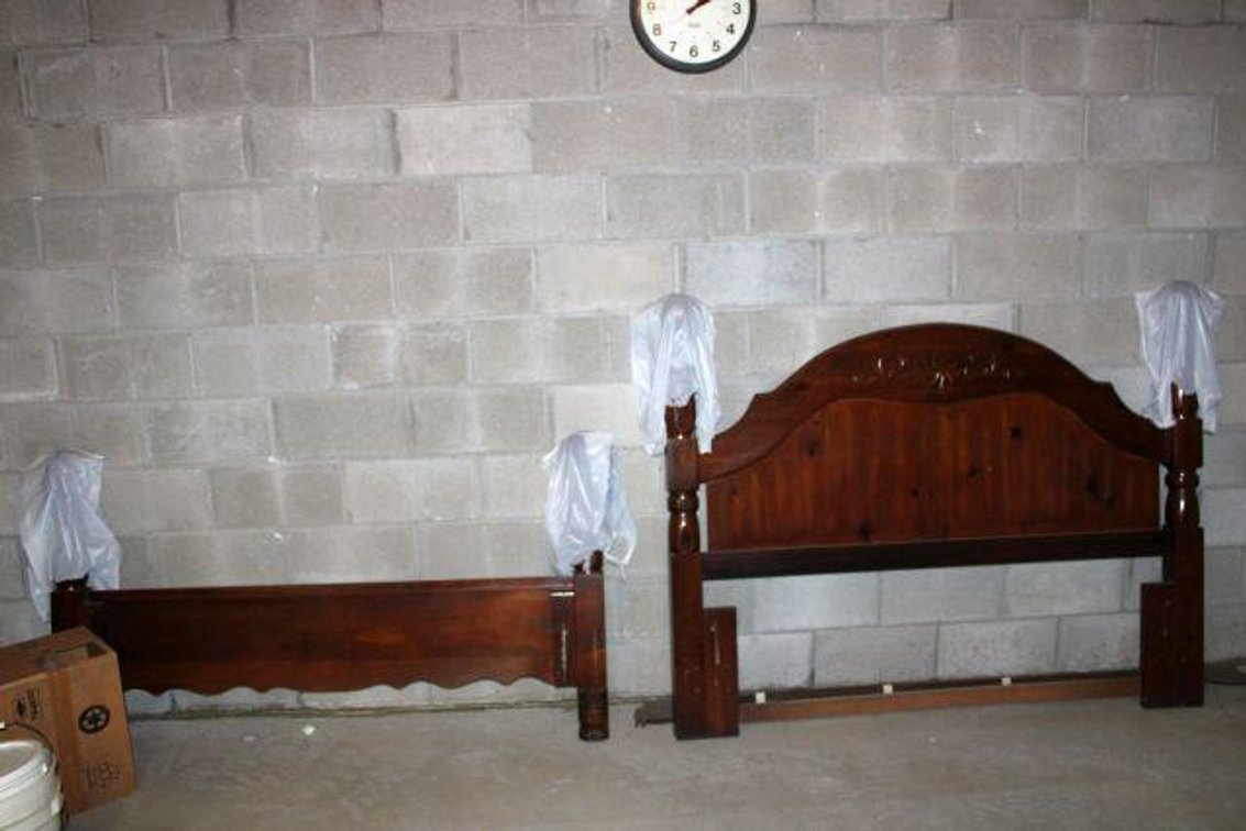 BED FRAME 