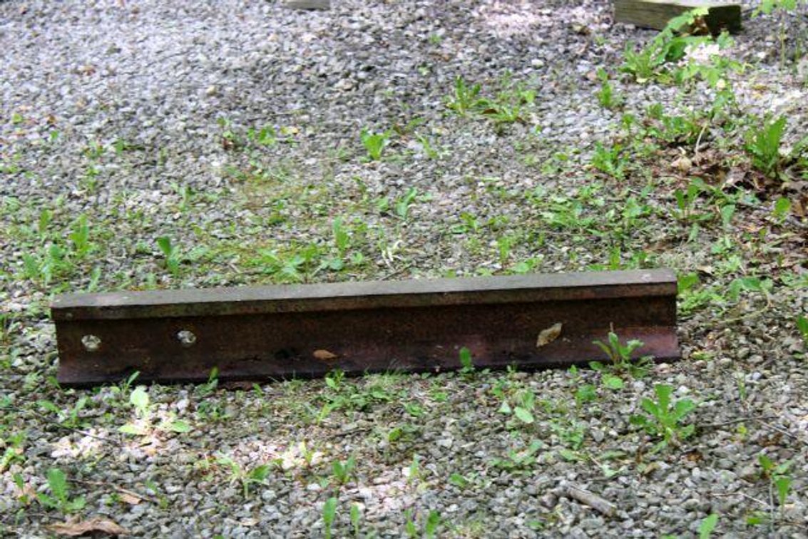 TRAIN TRACK RAIL 