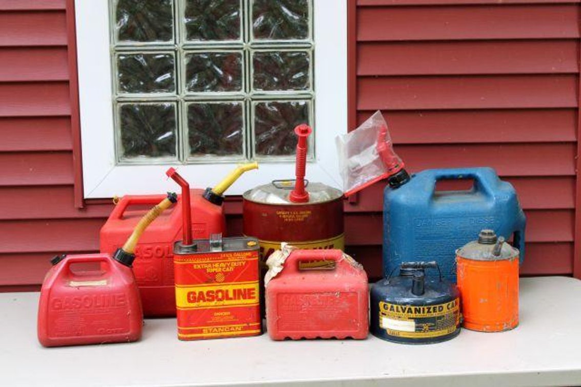 FUEL CANS 