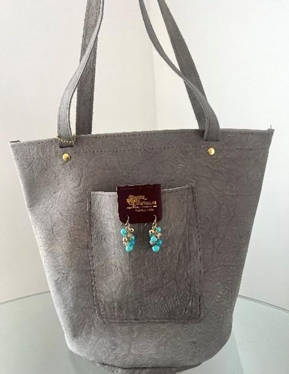 R - DOWN HOME LEATHER BUCKET BAG