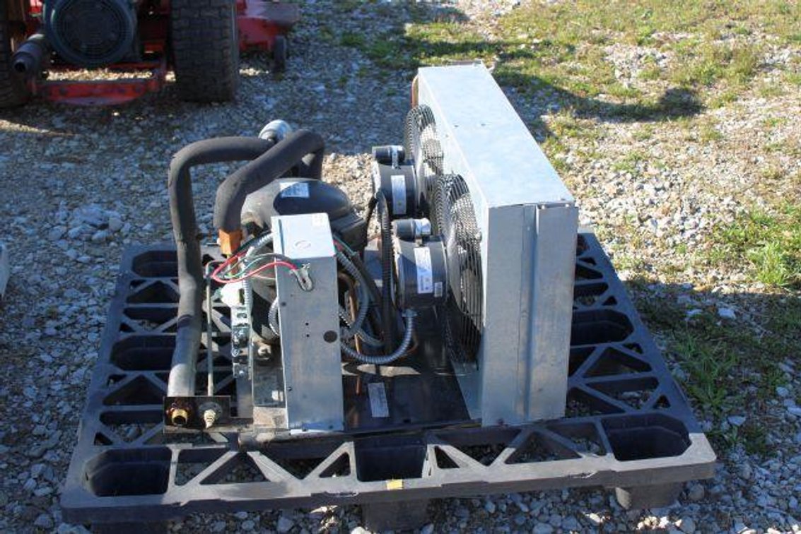REFRIGERATION COMPRESSOR
