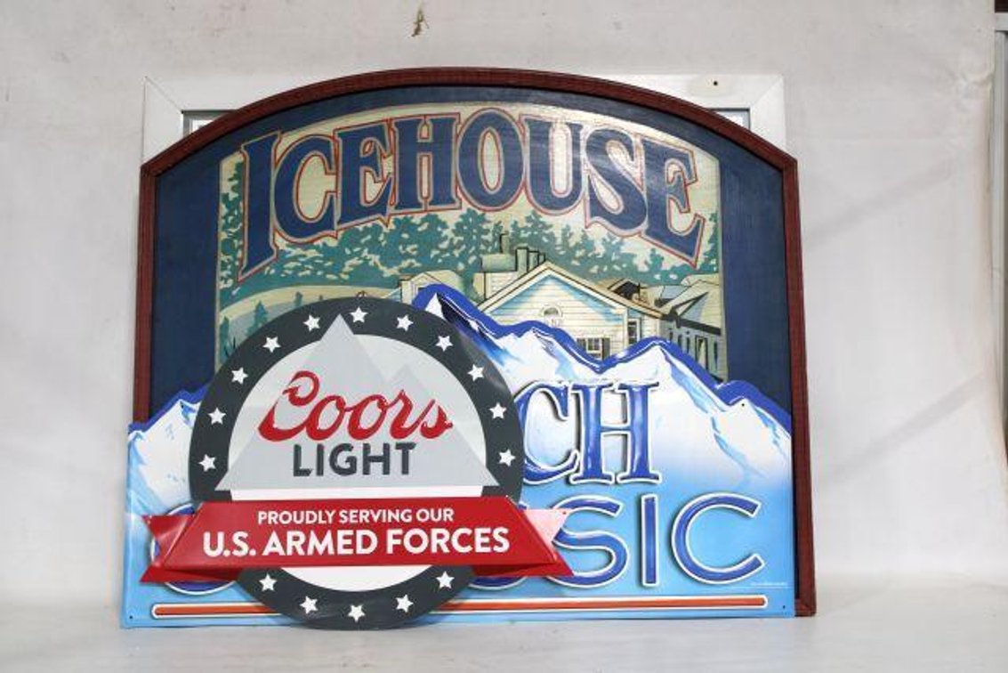STELLA ARTOIS, ICEHOUSE, COORS, BUCSH DECOR
