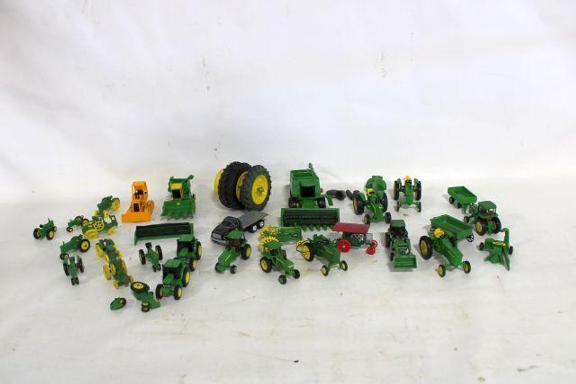 ERTLE DIECAST TRACTORS 