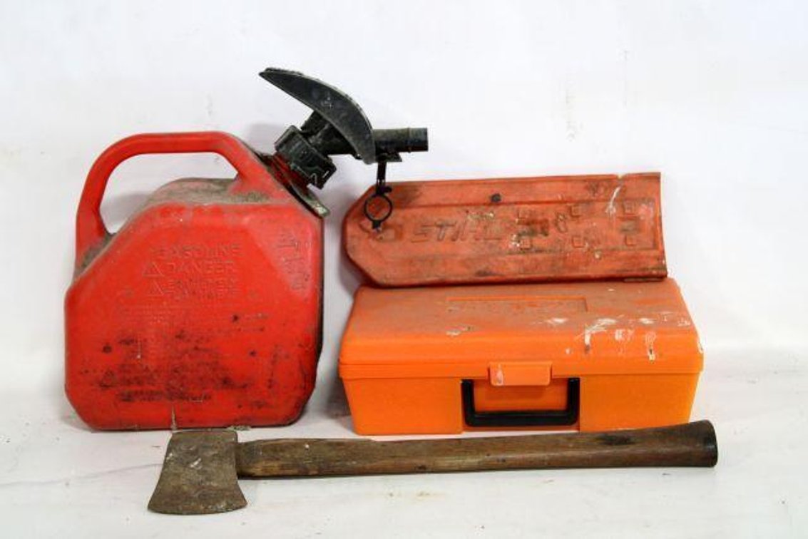 CHAINSAW EQUIPMENT