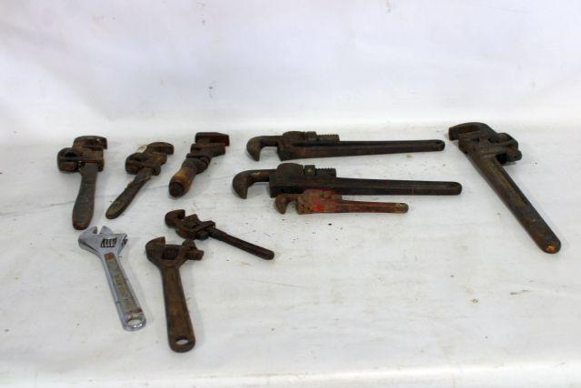 PIPE WRENCHES