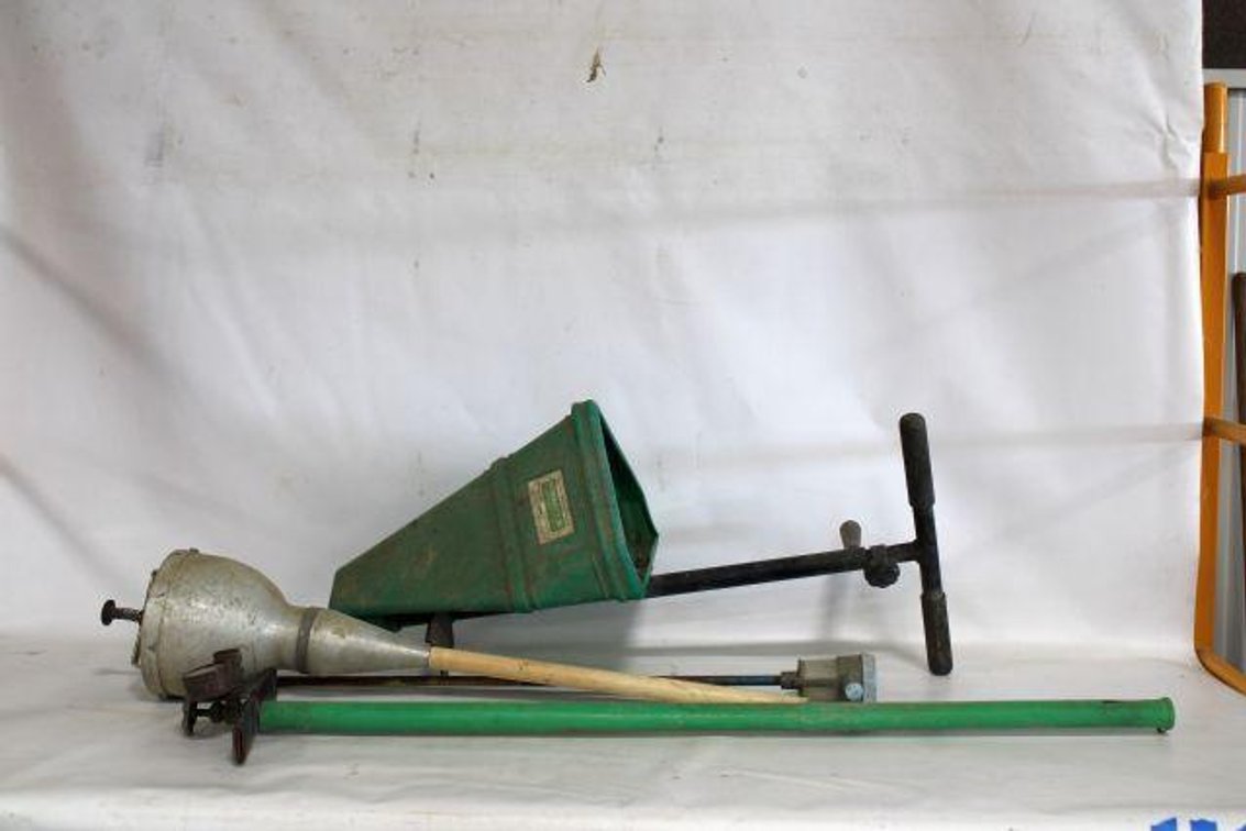 HYDRA SPADE AND FERTILIZER INJECTORS 
