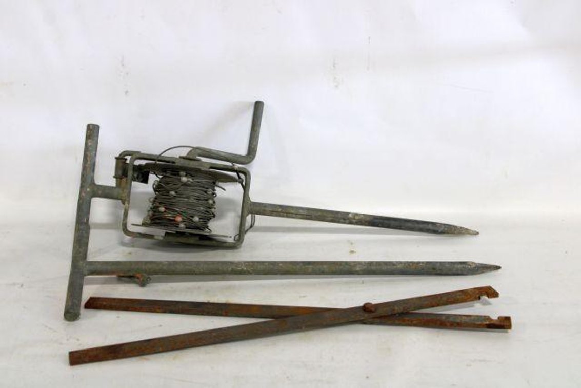 TRAP SETTERS AND TROT LINE 