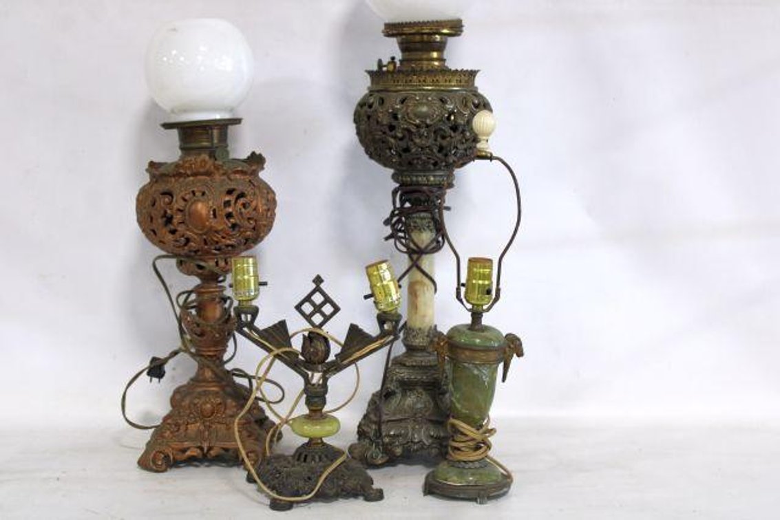VINTAGE ELECTRIC LAMPS