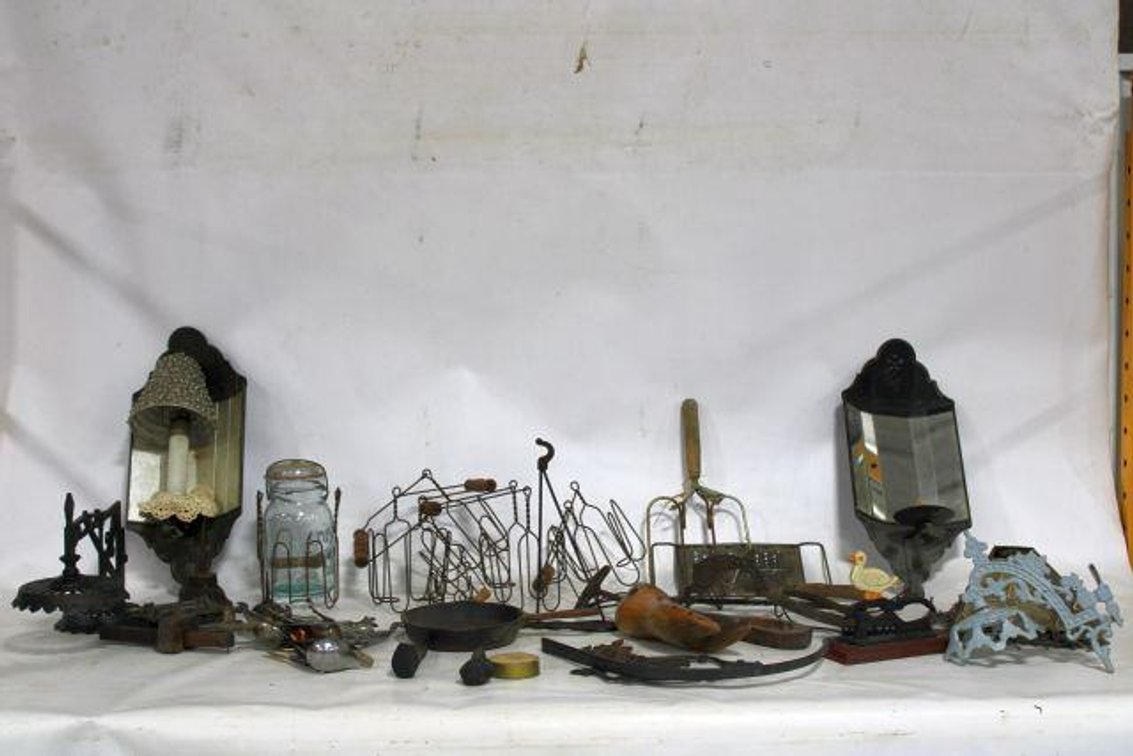 VINTAGE DECOR 