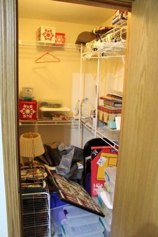 CLOSET CONTENTS 