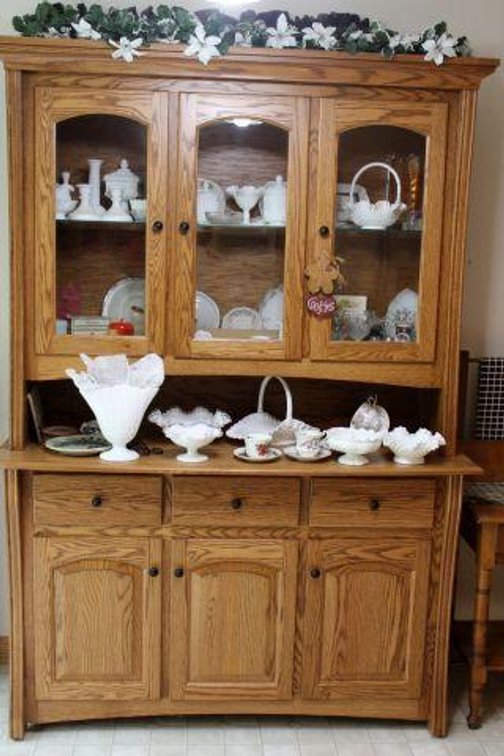CHINA HUT (CONTENTS NOT INCLUDED)