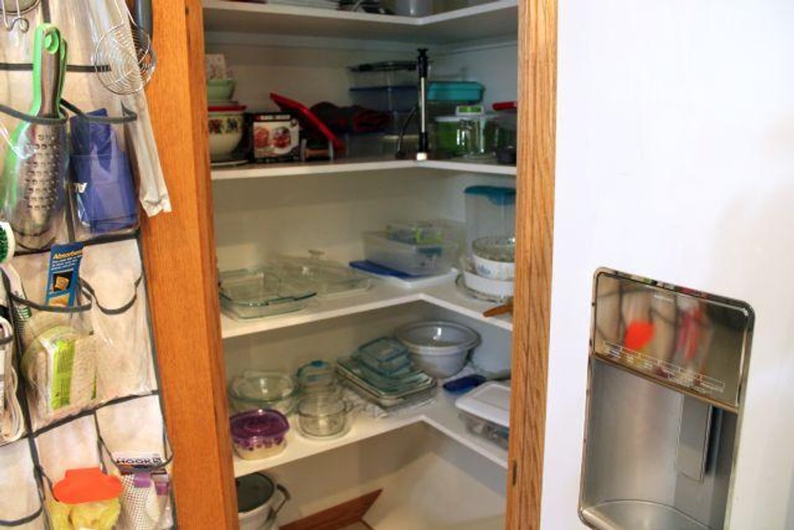 KITCHEN PANTRY CONTENTS 