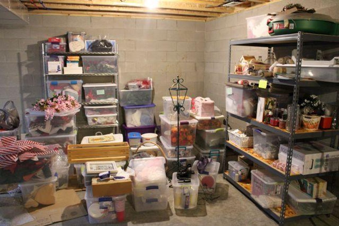 CHRISTMAS AND HOLLOWEEN DECOR, TOTES, ETC (WIRE RACKS EXCLUDED)