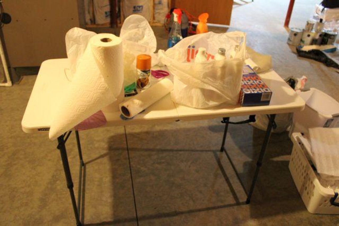 LIFETIME 4' FOLDING TABLE AND CONTENTS 