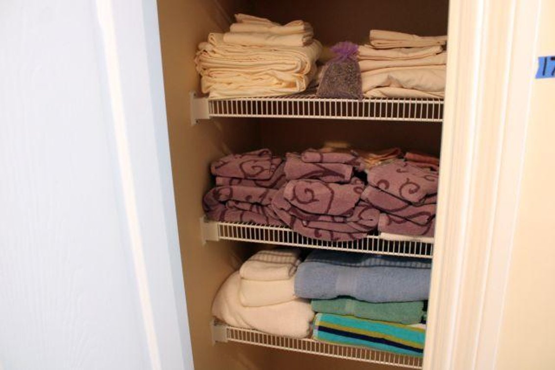 TOWELS AND LINENS 