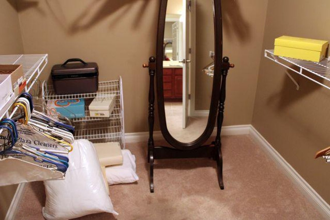 CLOSET CLEANING RIGHTS 