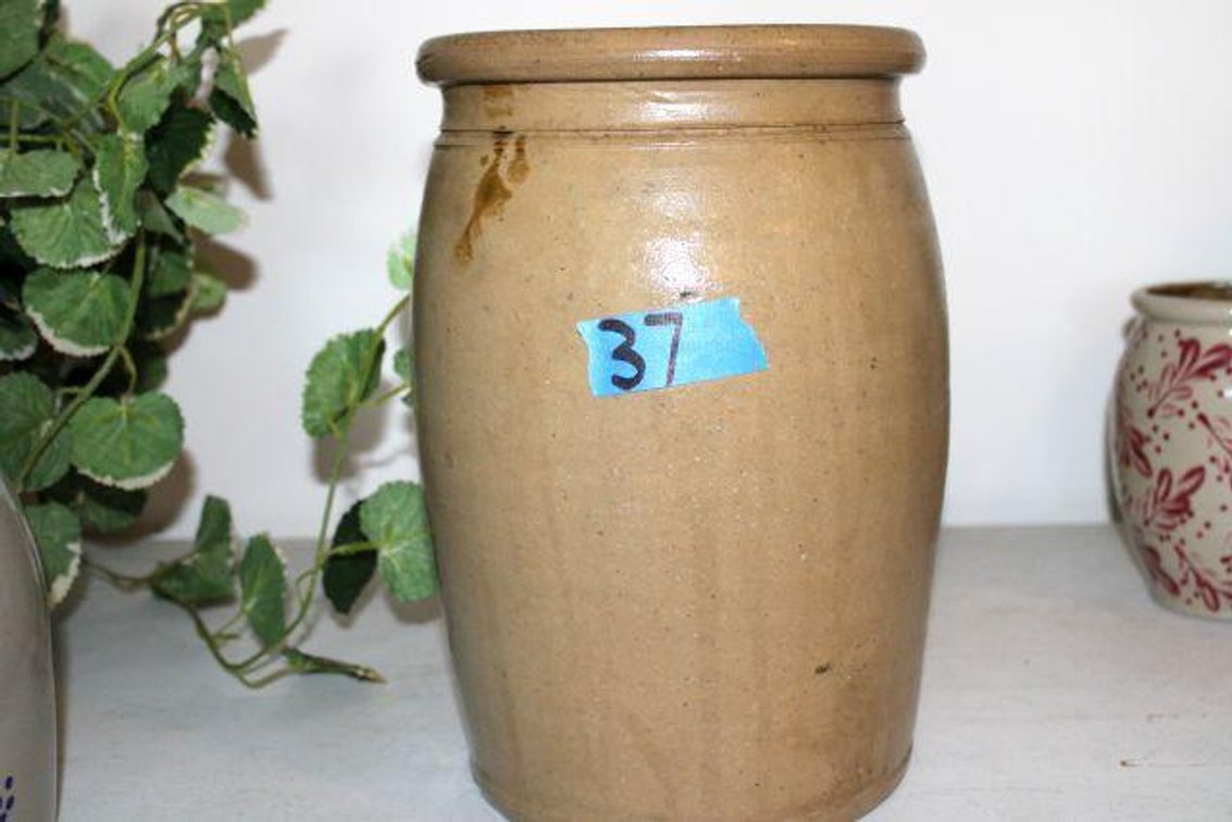 SALT GLAZED CROCK