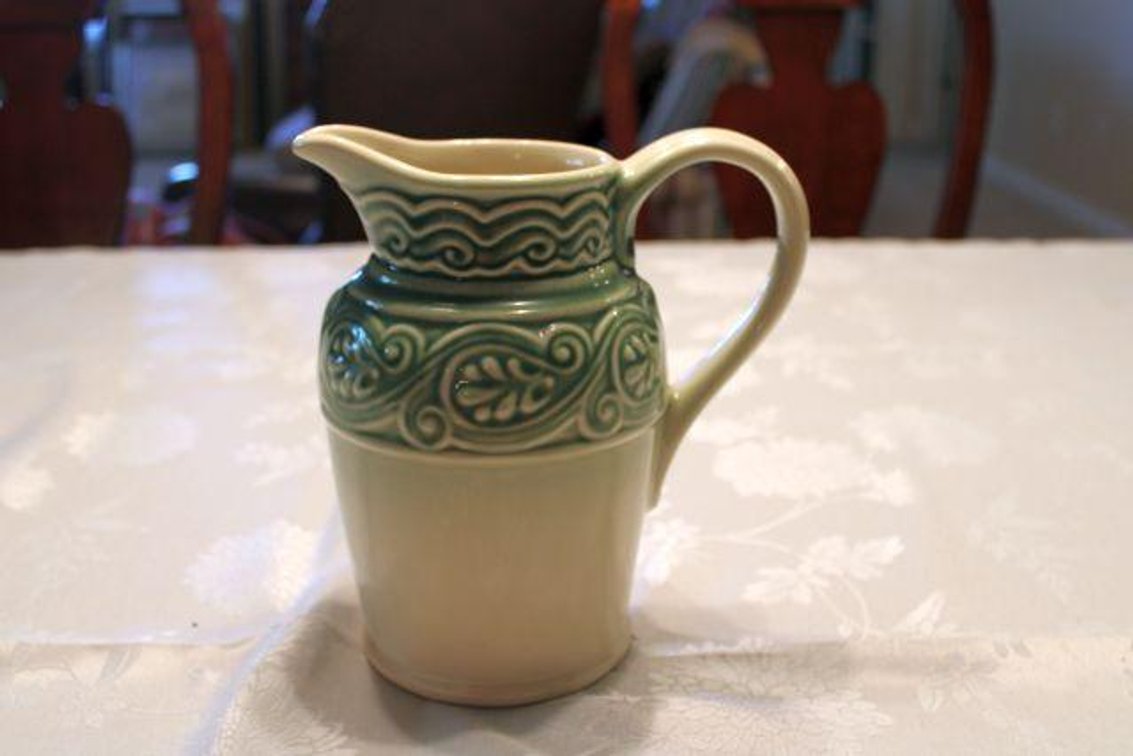 LONGABERGER AMERICAN CRAFT LIGHT IVY PITCHER