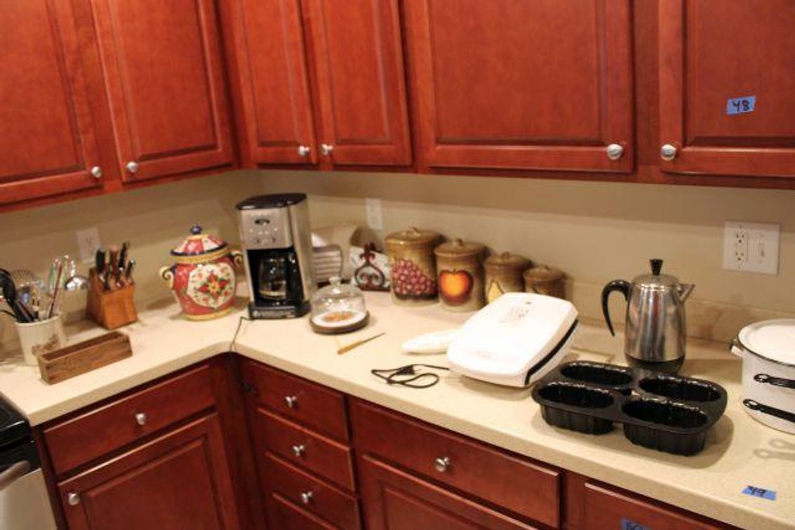 KITCHEN COUNTERTOP CLEANING RIGHTS