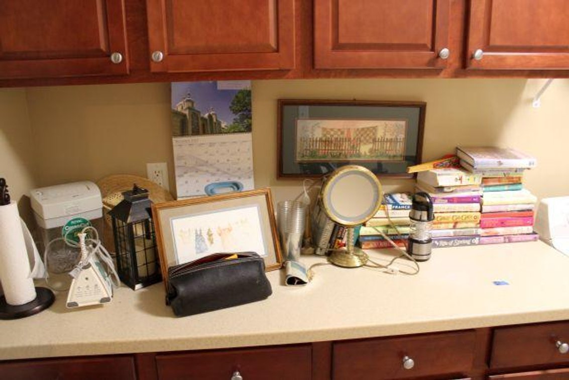 MUDROOM CABINET CLEANING RIGHTS 