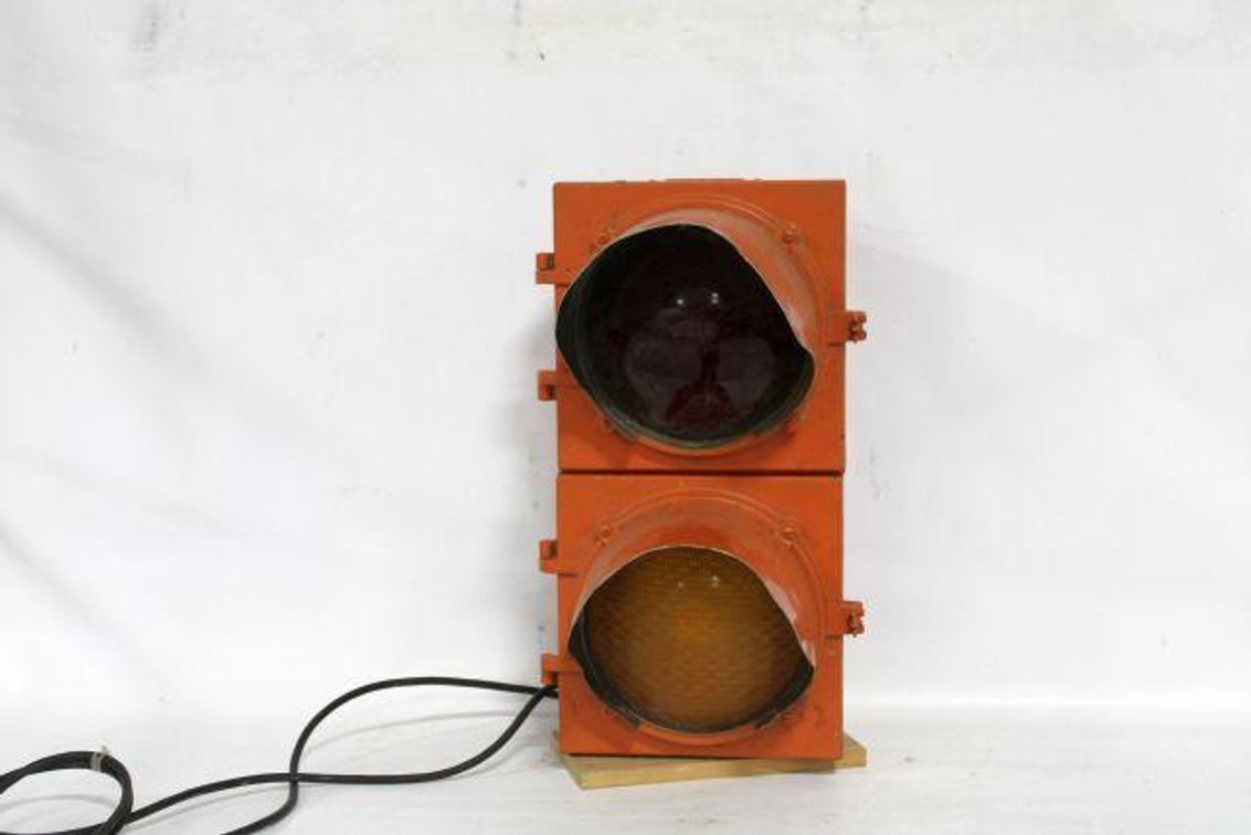 ECONOLITE STOP LIGHTS