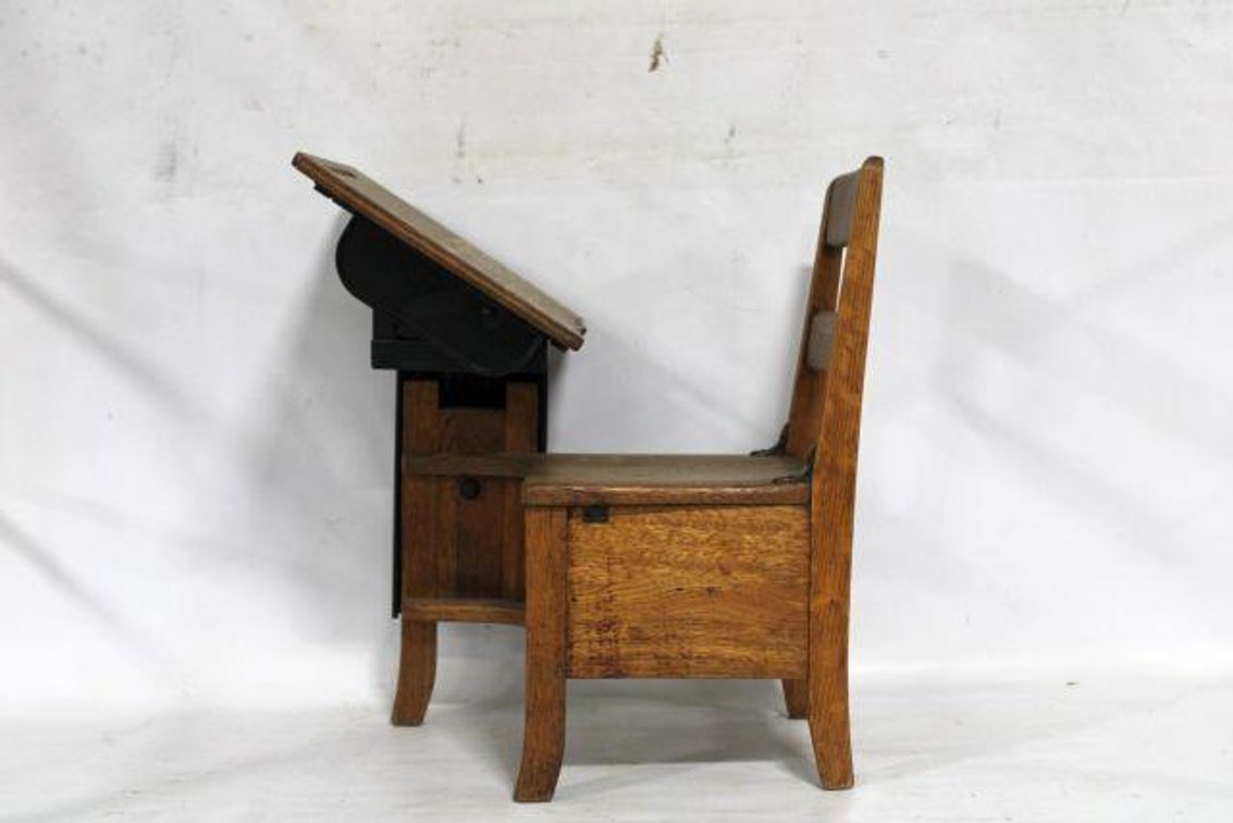 PRIMITIVE SCHOOL DESK