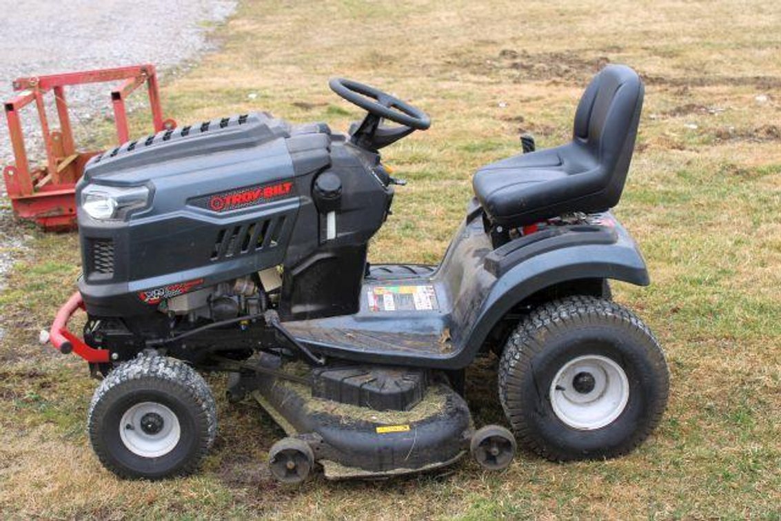 TROY BILT LAWN MOWER 
