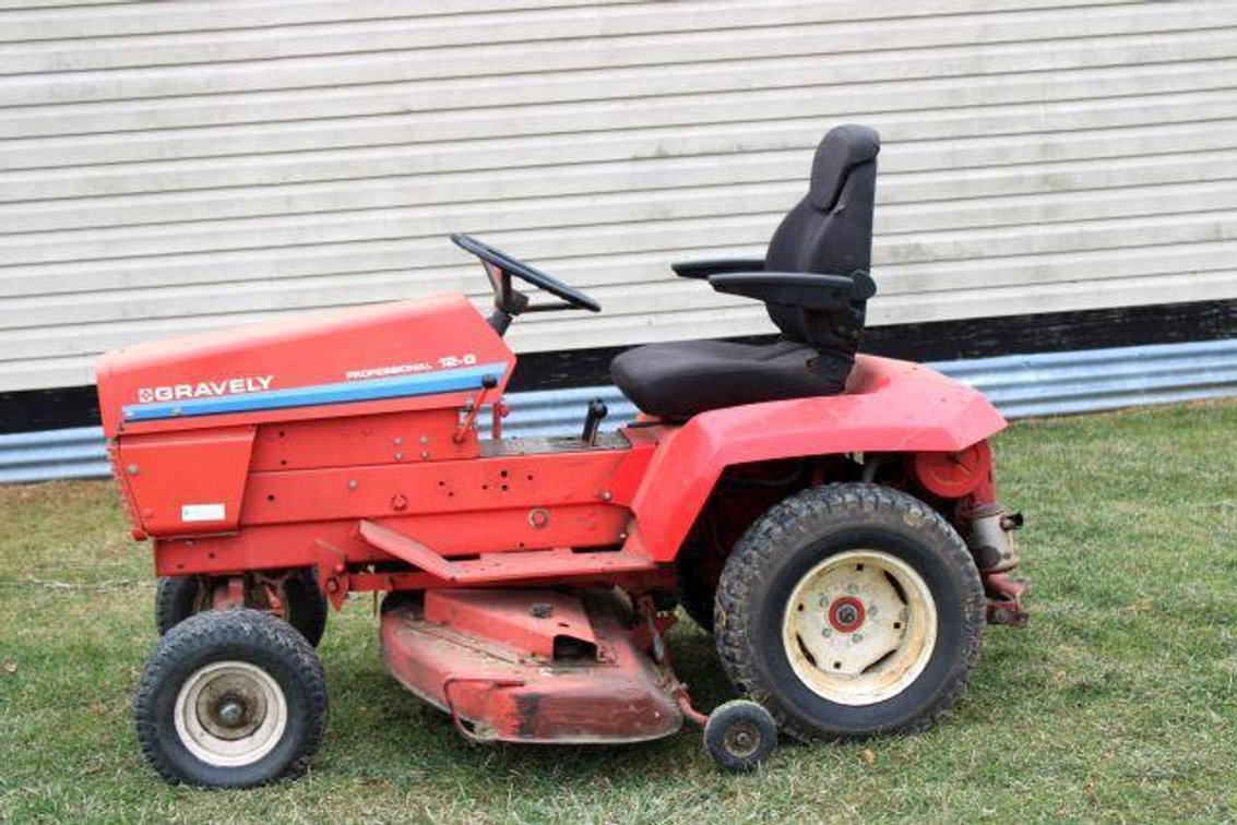 GRAVELY PROFESSIONAL 12-G MOWER