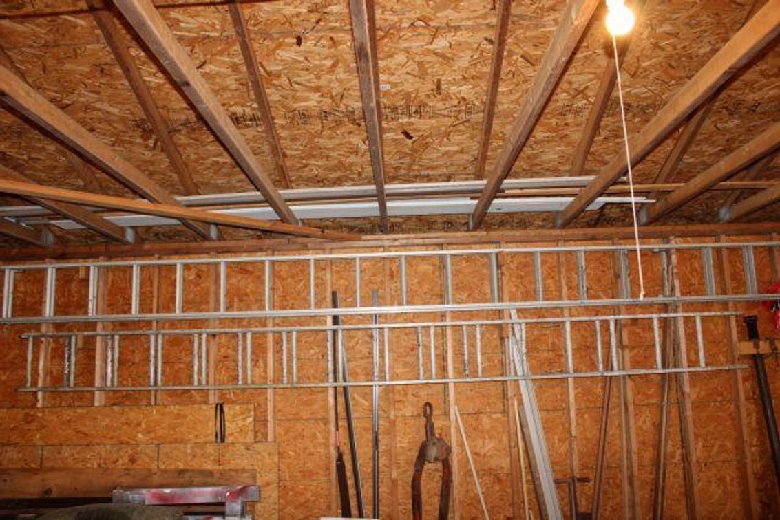 EXTENSION LADDERS 