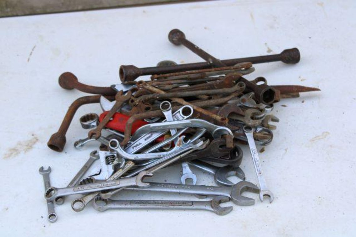 WRENCHES 