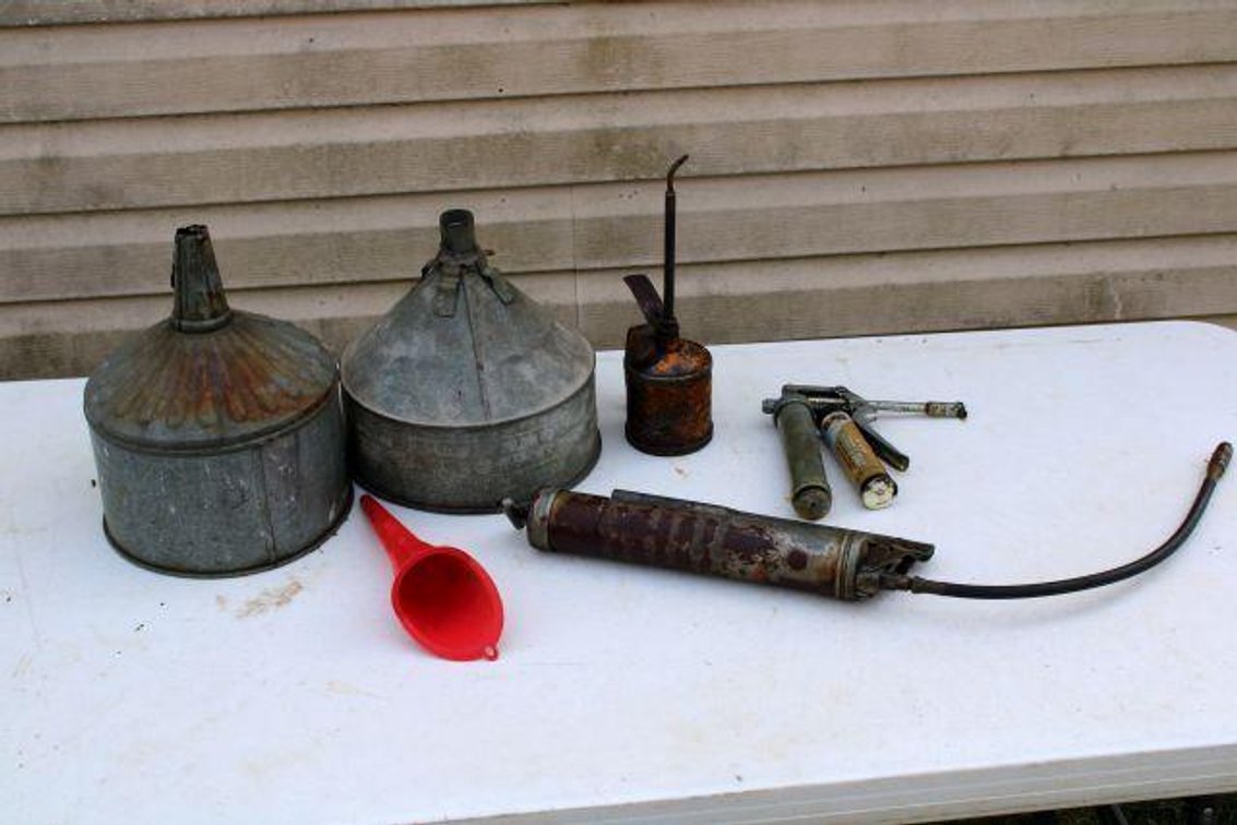GREASE GUNS, OIL CAN, FUNNELS