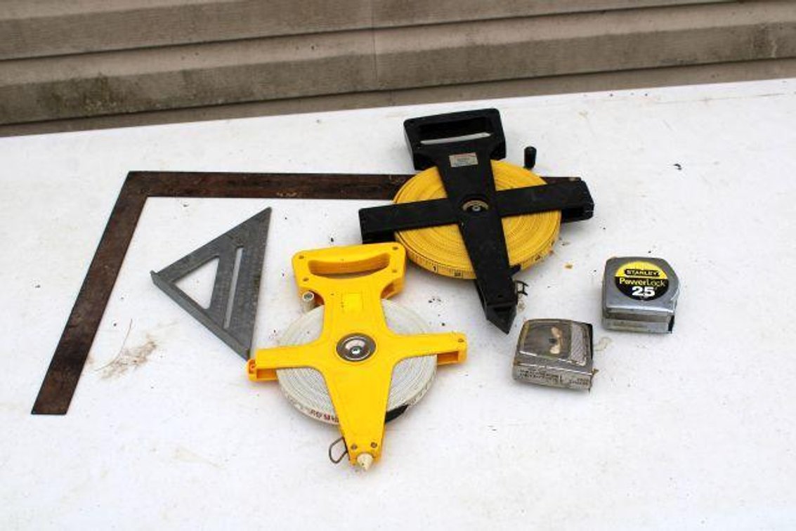 SPEED SQUARES AND TAPE MEASURES