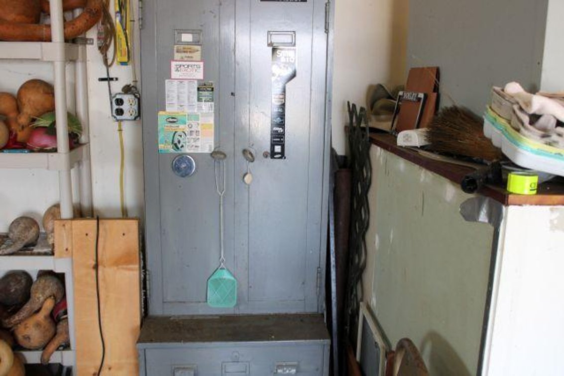 CABINETS AND CONTENTS 