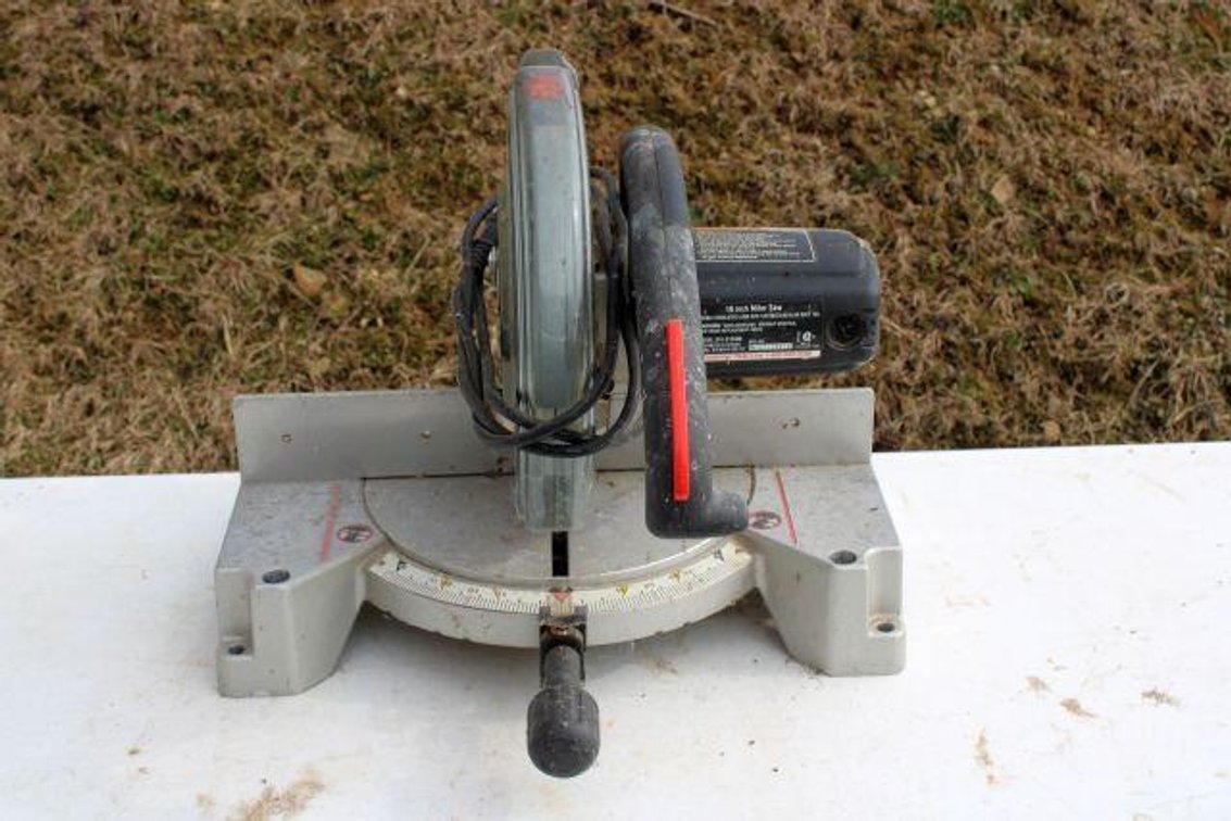 CRAFTSMAN MITER SAW 
