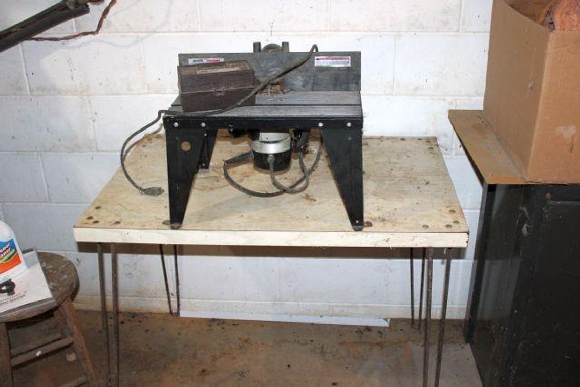 CRAFTSMAN ROUTER TABLE