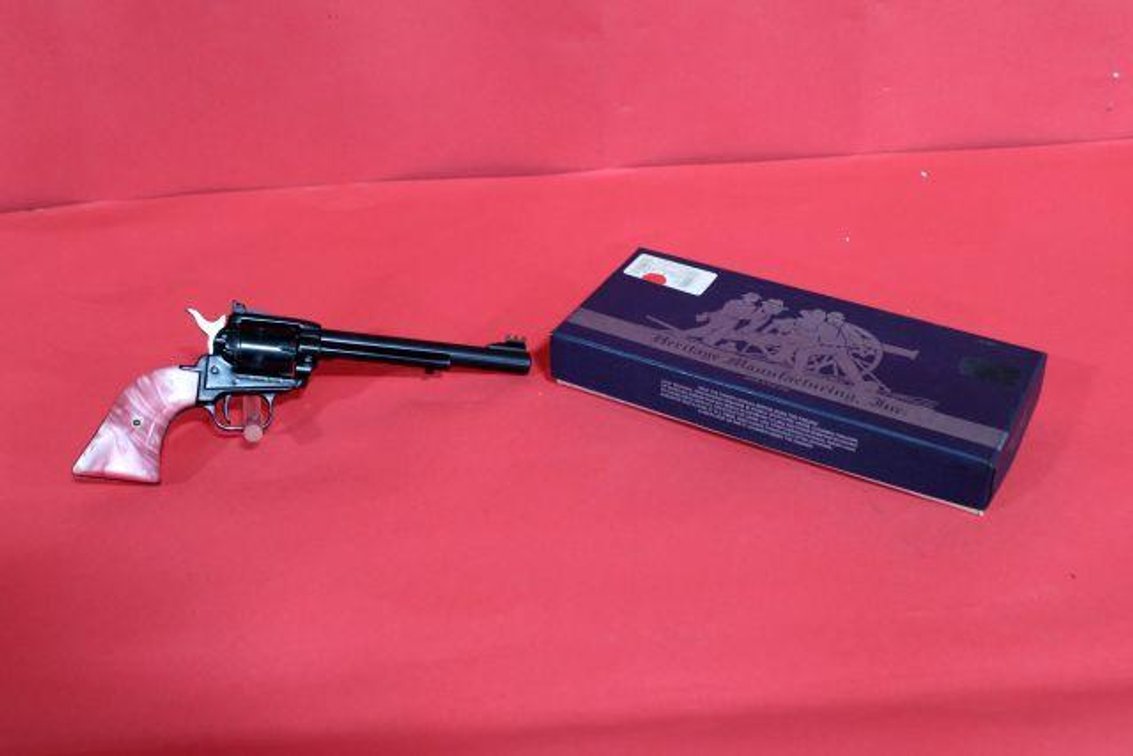 HERITAGE ROUGH RIDER REVOLVRER 